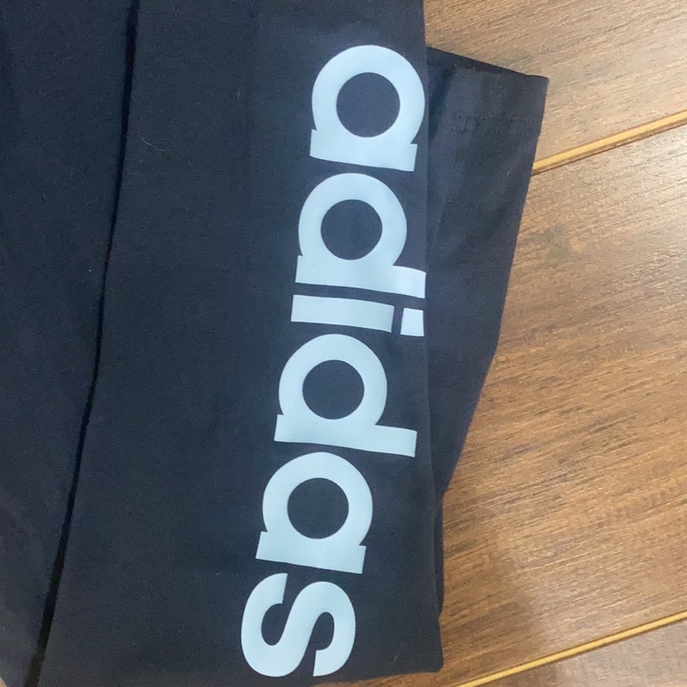 Women’s Adidas Leggings size medium - Picture 3 of 4